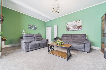 3 bedroom Terraced House for sale in High Street, Barton-upon-Humber, North Lincolnshire, DN18