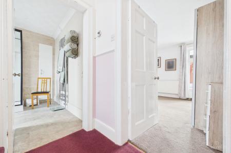 3 bedroom Terraced House for sale in High Street, Barton-upon-Humber, North Lincolnshire, DN18
