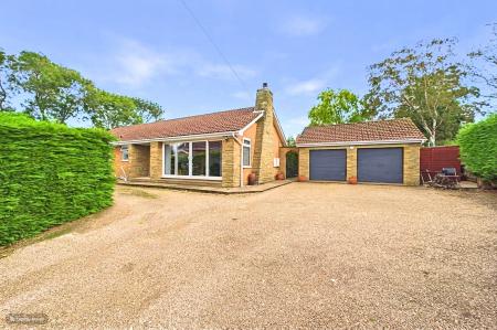 3 bedroom Detached bungalow for sale in Doll Lane, Elsham, Brigg, DN20