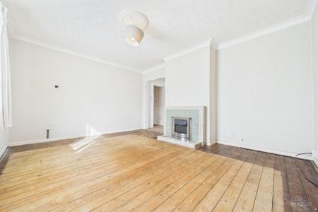 3 bedroom Detached bungalow for sale in East Acridge, Barton-upon-Humber, North Lincolnshire, DN18