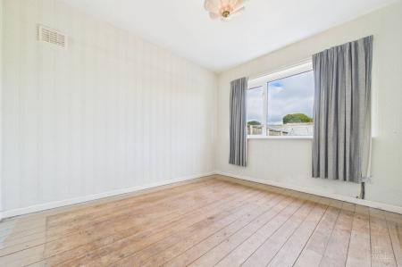 3 bedroom Detached bungalow for sale in East Acridge, Barton-upon-Humber, North Lincolnshire, DN18