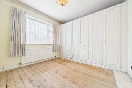 3 bedroom Detached bungalow for sale in East Acridge, Barton-upon-Humber, North Lincolnshire, DN18