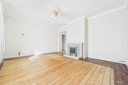 3 bedroom Detached bungalow for sale in East Acridge, Barton-upon-Humber, North Lincolnshire, DN18