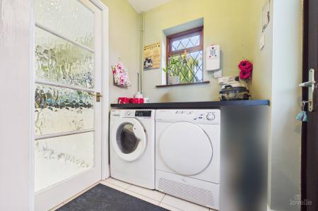 5 bedroom Detached house for sale in Ferry Road, Barrow-upon-Humber, North Lincolnshire, DN19