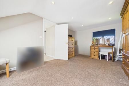 5 bedroom Detached house for sale in Ferry Road, Barrow-upon-Humber, North Lincolnshire, DN19
