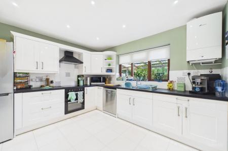 5 bedroom Detached house for sale in Ferry Road, Barrow-upon-Humber, North Lincolnshire, DN19