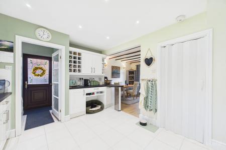 5 bedroom Detached house for sale in Ferry Road, Barrow-upon-Humber, North Lincolnshire, DN19
