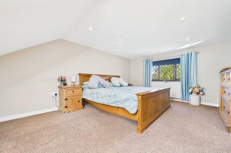 5 bedroom Detached house for sale in Ferry Road, Barrow-upon-Humber, North Lincolnshire, DN19