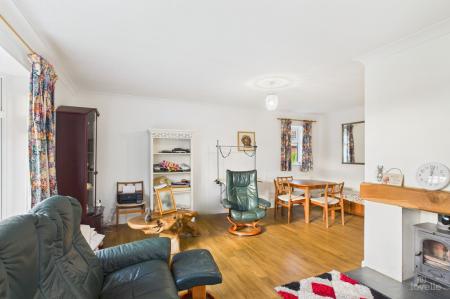 2 bedroom Detached bungalow for sale in Mill Lane, Goxhill, DN19