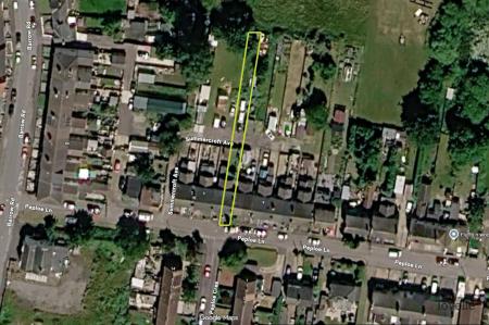 2 bedroom Terraced House for sale in Summercroft Avenue, Peploe Lane, New Holland, DN19