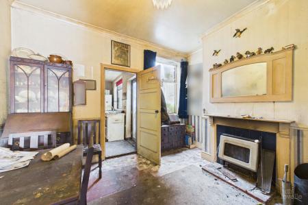 2 bedroom Terraced House for sale in Summercroft Avenue, Peploe Lane, New Holland, DN19