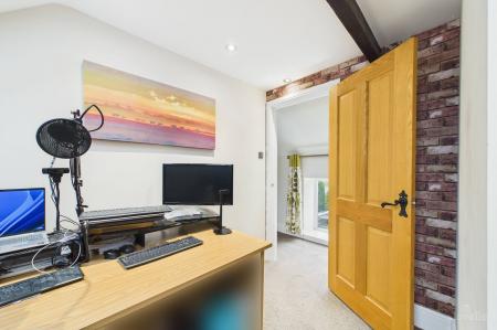 4 bedroom Detached house for sale in Ferry Lane, Winteringham, North Lincolnshire, DN15