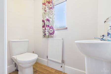 4 bedroom Detached house for sale in Ferry Lane, Winteringham, North Lincolnshire, DN15