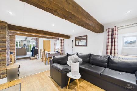 4 bedroom Detached house for sale in Ferry Lane, Winteringham, North Lincolnshire, DN15