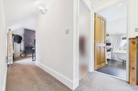 4 bedroom Detached house for sale in Ferry Lane, Winteringham, North Lincolnshire, DN15