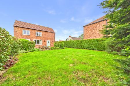 4 bedroom Detached house for sale in Ferry Lane, Winteringham, North Lincolnshire, DN15