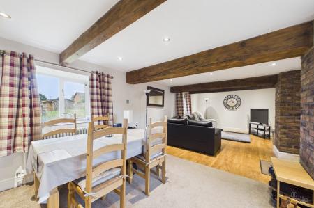 4 bedroom Detached house for sale in Ferry Lane, Winteringham, North Lincolnshire, DN15