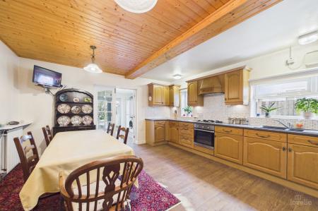 2 bedroom Semi-detached house for sale in Maltkiln Road, Barton-upon-Humber, North Lincolnshire, DN18