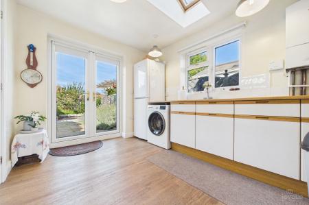 2 bedroom Semi-detached house for sale in Maltkiln Road, Barton-upon-Humber, North Lincolnshire, DN18