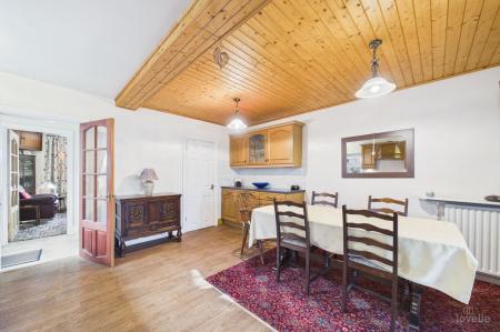 2 bedroom Semi-detached house for sale in Maltkiln Road, Barton-upon-Humber, North Lincolnshire, DN18
