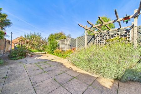 2 bedroom Semi-detached house for sale in Maltkiln Road, Barton-upon-Humber, North Lincolnshire, DN18