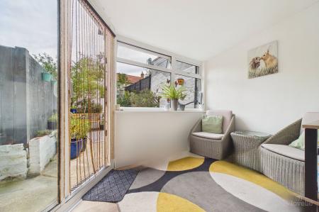 2 bedroom Terraced House for sale in Newport, Barton-upon-Humber, North Lincolnshire, DN18