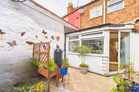 2 bedroom Terraced House for sale in Newport, Barton-upon-Humber, North Lincolnshire, DN18