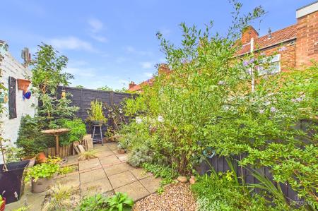 2 bedroom Terraced House for sale in Newport, Barton-upon-Humber, North Lincolnshire, DN18
