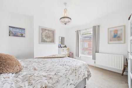 2 bedroom Terraced House for sale in Newport, Barton-upon-Humber, North Lincolnshire, DN18