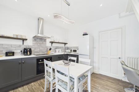 2 bedroom Terraced House for sale in Newport, Barton-upon-Humber, North Lincolnshire, DN18