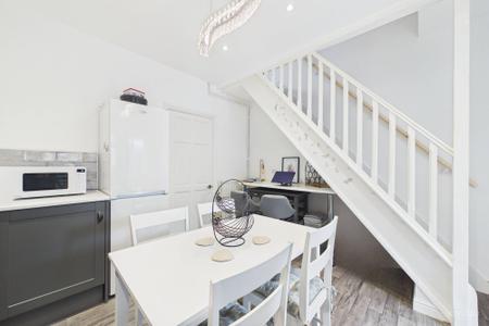 2 bedroom Terraced House for sale in Newport, Barton-upon-Humber, North Lincolnshire, DN18