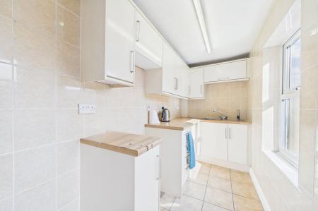 2 bedroom End of terrace house for sale in Temperance Villas - Barrow Road, New Holland, North Lincolnshire, DN19