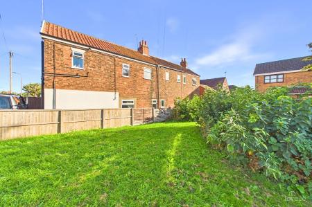 2 bedroom Terraced House for sale in Dam Road, Barton-upon-Humber, North Lincolnshire, DN18