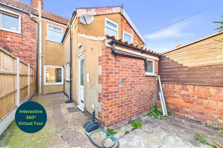 Dam Road, Barton-upon-Humber, North Lincolnshire, DN18