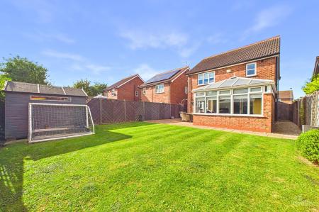 3 bedroom Detached house for sale in Worsley Paddock, Ulceby, North Lincolnshire, DN39