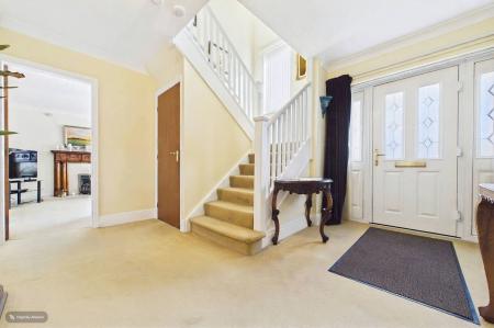 5 bedroom Detached house for sale in Ferriby Road, Barton-upon-Humber, North Lincolnshire, DN18
