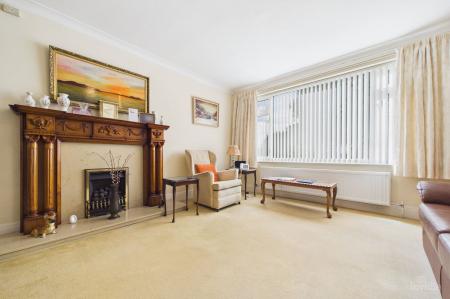 5 bedroom Detached house for sale in Ferriby Road, Barton-upon-Humber, North Lincolnshire, DN18