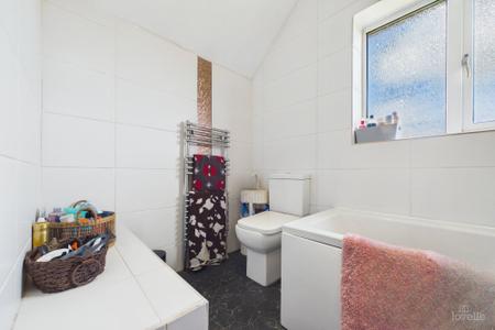 2 bedroom Semi-detached house for sale in Providence Crescent, Barton-upon-Humber, North Lincolnshire, DN18