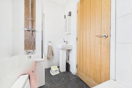 2 bedroom Semi-detached house for sale in Providence Crescent, Barton-upon-Humber, North Lincolnshire, DN18