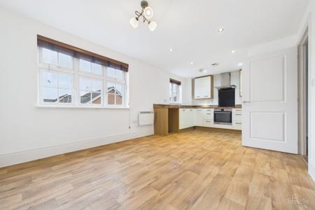 2 bedroom Flat for sale in Jubilee Place, Barton-upon-Humber, North Lincolnshire, DN18