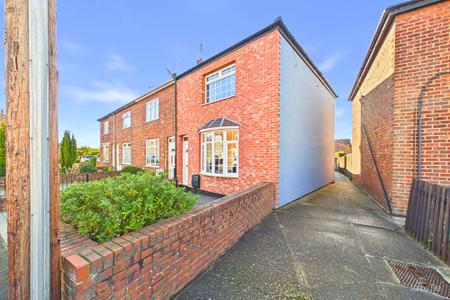 2 bedroom End of terrace house for sale in Butts Road, Barton-upon-Humber, North Lincolnshire, DN18