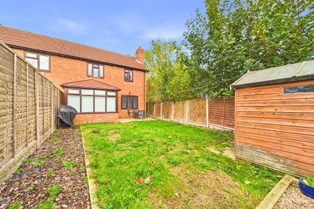 3 bedroom Semi-detached house for sale in Hedgerow Close, Barrow-upon-Humber, North Lincolnshire, DN19