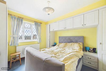 3 bedroom Semi-detached house for sale in Hedgerow Close, Barrow-upon-Humber, North Lincolnshire, DN19