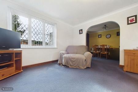 3 bedroom Semi-detached house for sale in Hedgerow Close, Barrow-upon-Humber, North Lincolnshire, DN19