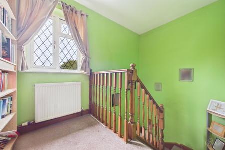 3 bedroom Semi-detached house for sale in Hedgerow Close, Barrow-upon-Humber, North Lincolnshire, DN19
