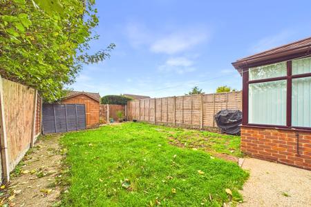 3 bedroom Semi-detached house for sale in Hedgerow Close, Barrow-upon-Humber, North Lincolnshire, DN19