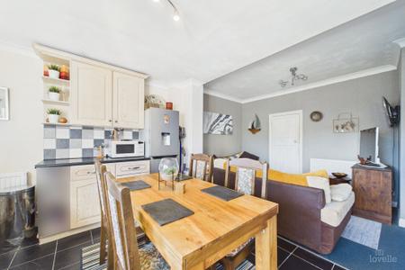 2 bedroom End of terrace house for sale in Sunnybank, Barton-upon-Humber, North Lincolnshire, DN18
