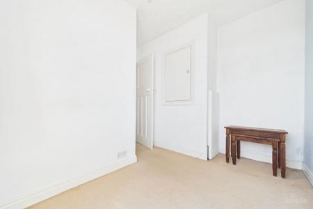 2 bedroom End of terrace house for sale in Sunnybank, Barton-upon-Humber, North Lincolnshire, DN18