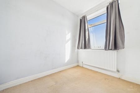 2 bedroom End of terrace house for sale in Sunnybank, Barton-upon-Humber, North Lincolnshire, DN18