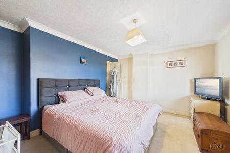 2 bedroom End of terrace house for sale in Sunnybank, Barton-upon-Humber, North Lincolnshire, DN18